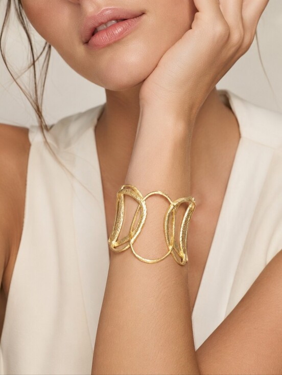 Ted Baker London Jewelry - Ted Baker Gold Textured Hoop Tamii Cuff